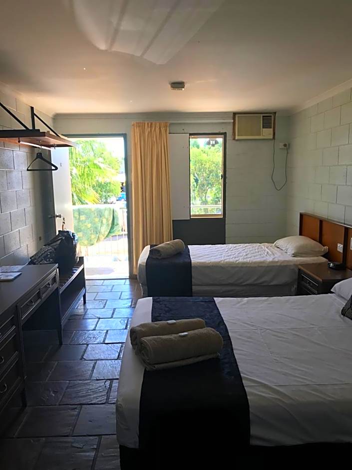 Longreach Most Central Motel