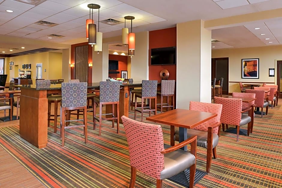 Hampton Inn By Hilton Frederick