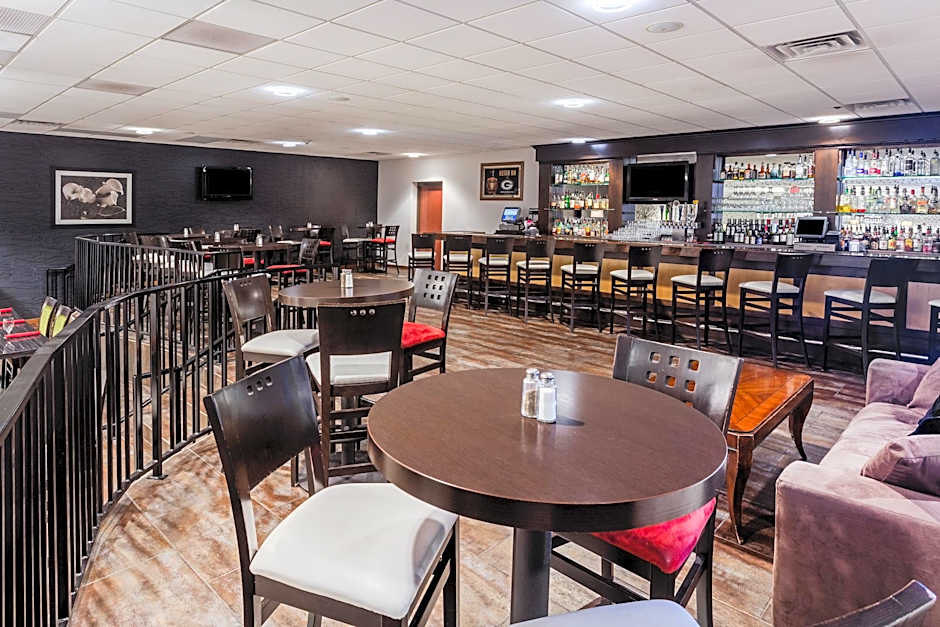 Crowne Plaza Milwaukee South By IHG