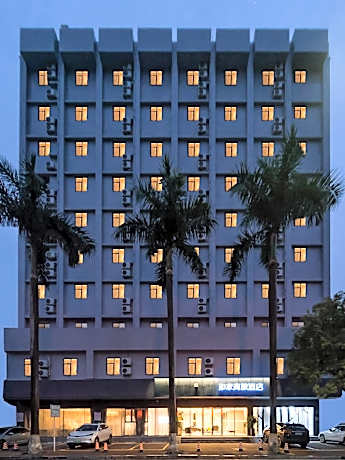 Home Inn Selected Zhuhai Qinglv Middle Road