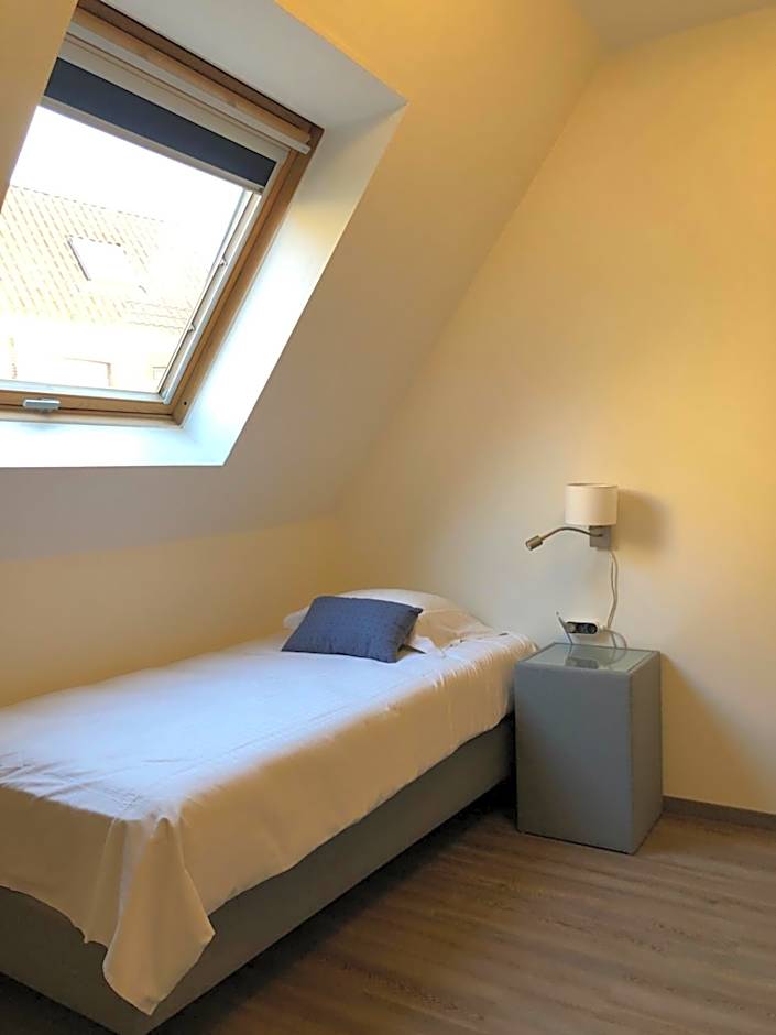Photo 1 of 1 of Single Room