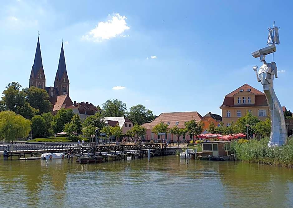 Travel Art Boardinghouse