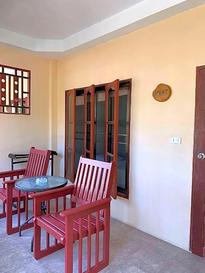 Rattana Guesthouse & Bungalow