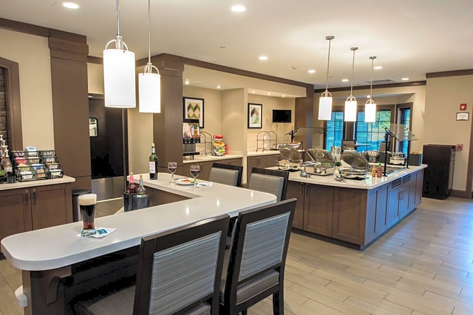 Staybridge Suites Latham By IHG