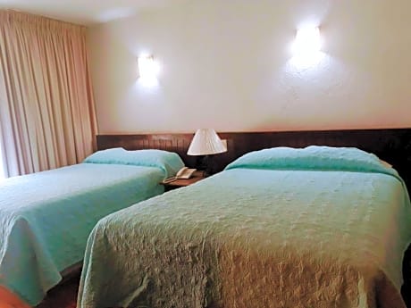 Quadruple Room with Bath