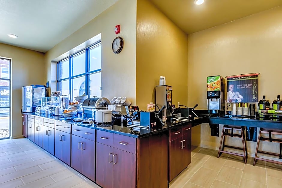 Cobblestone Inn & Suites - Waverly