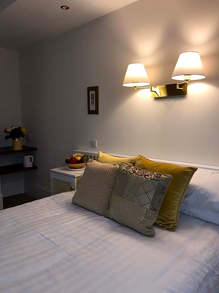 Photo 1 of 7 of Basic Triple Room with Shared Bathroom