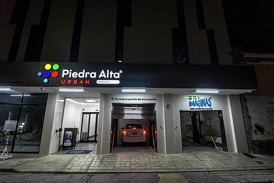 Hoteles Piedra Alta by De Los Perez