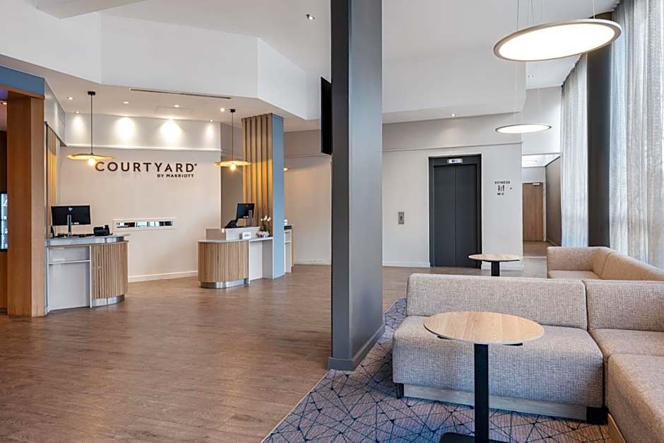 Courtyard by Marriott Paris La Defense West - Colombes