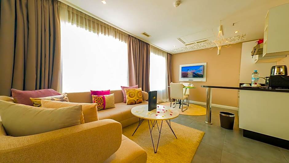 RENT-INN Suites Hotel