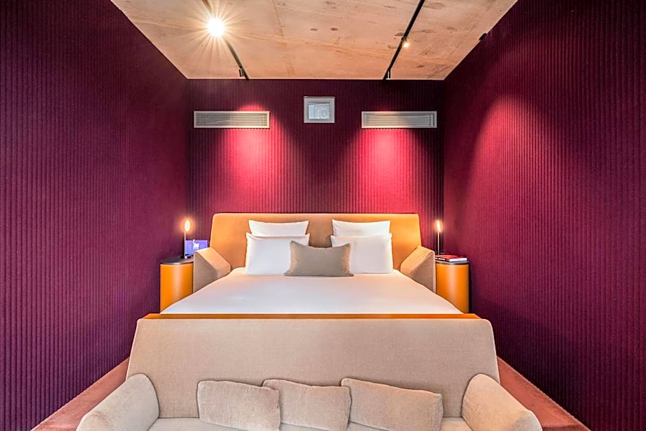 mk2 Hotel Paradiso Nation