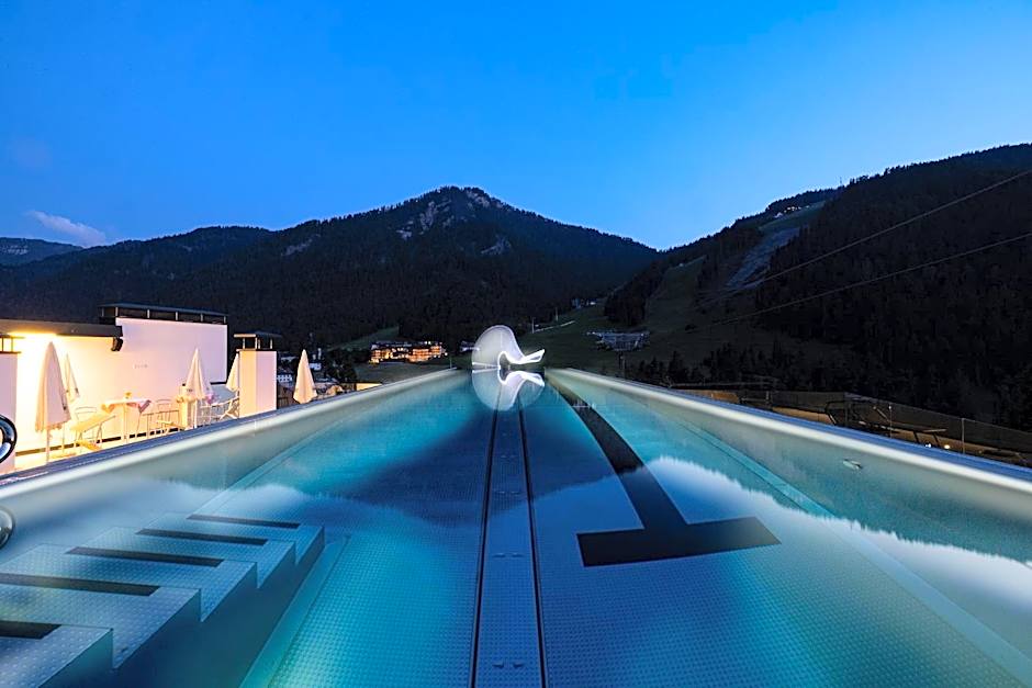 Al Plan, A mountain moving hotel