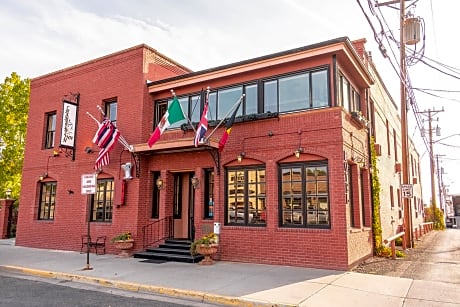 Chamberlin Inn