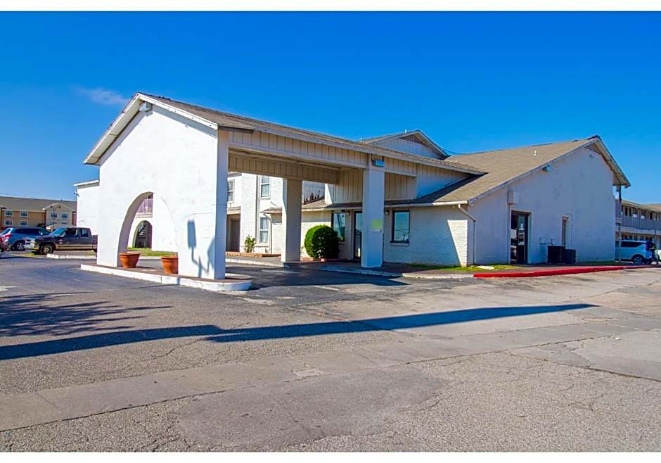 Studio Inn Exten Stay Oklahoma City Airport – Oklahoma City, OK