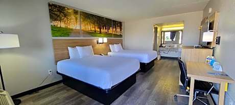 Queen Room with Two Queen Beds - Non-Smoking
