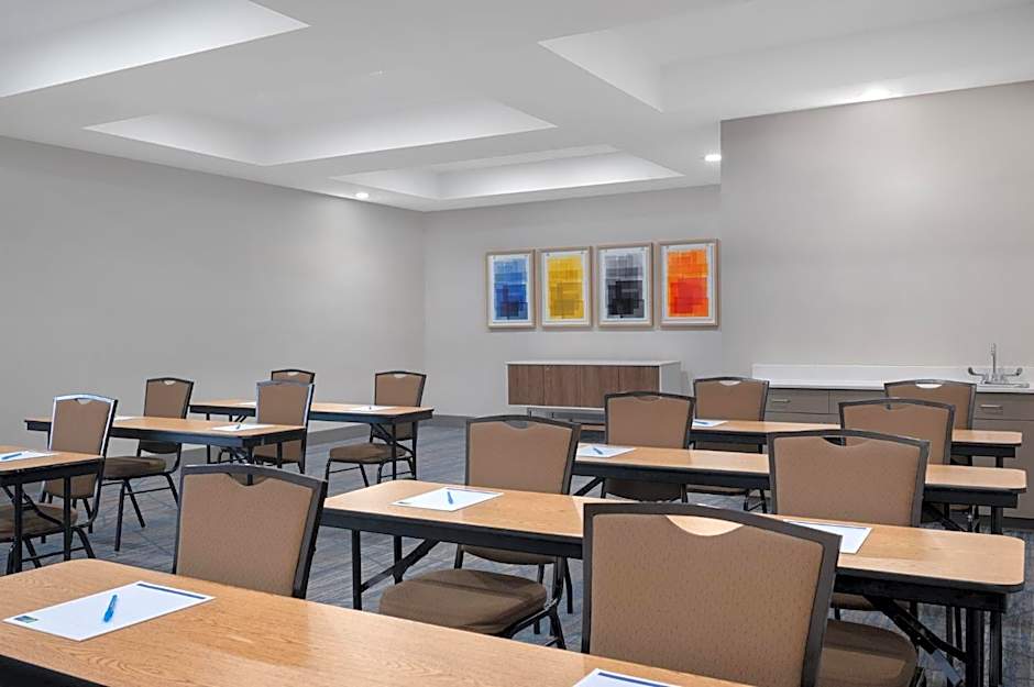 Holiday Inn Express Hotel & Suites Prattville South By IHG