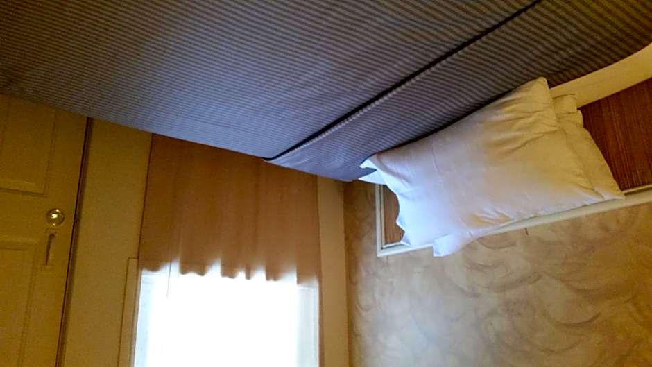 A Voyageur's Guest House