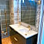 HDG Hôtel Gare de L'Isle Adam Appart's Hotel