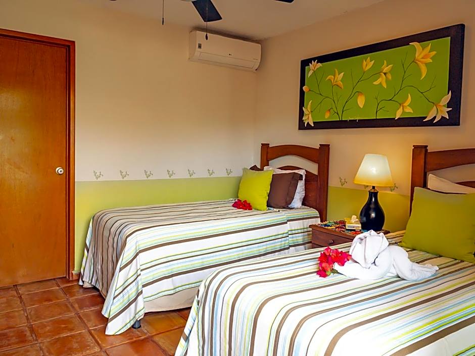 Casa Mulder - Steps to Beach Private Pool Ocean-View Roof