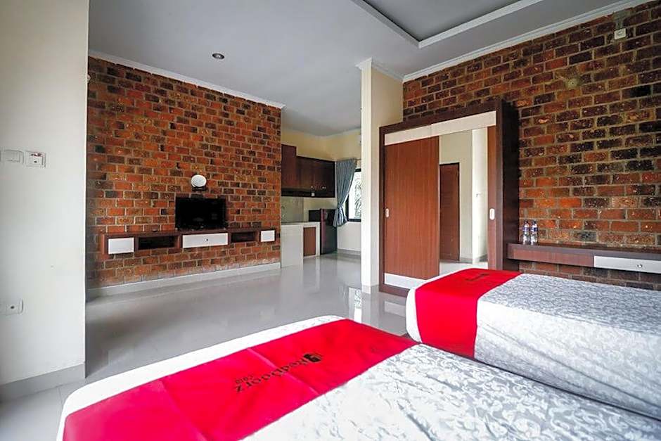 RedDoorz Plus near Kualanamu Airport Medan