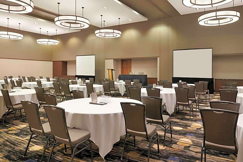 Residence Inn by Marriott Calgary Airport