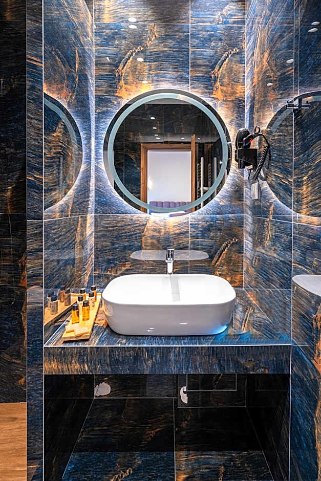 FLOARA DI MUNTE Forest Luxury Suites