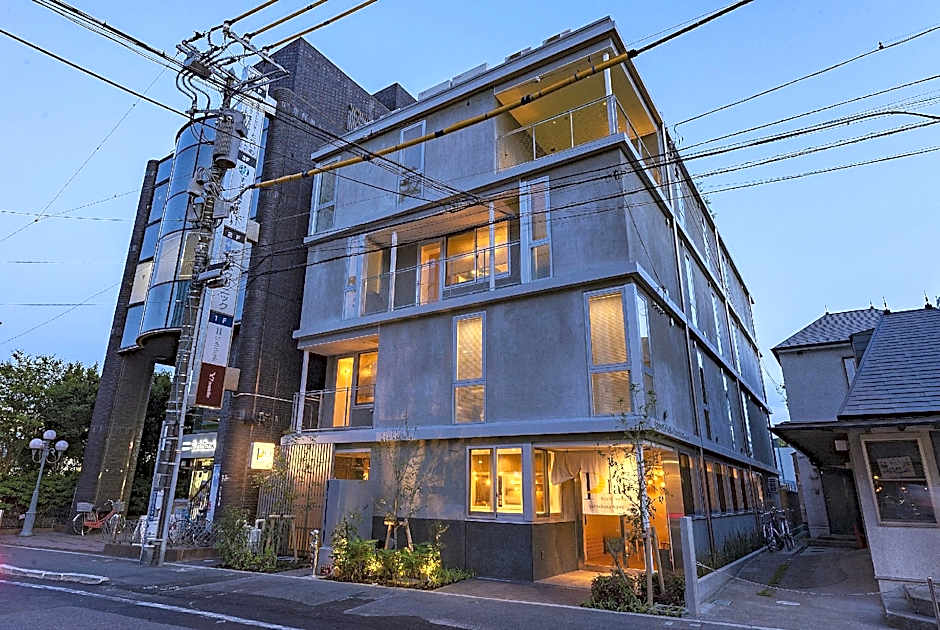 plat hostel keikyu kamakura wave