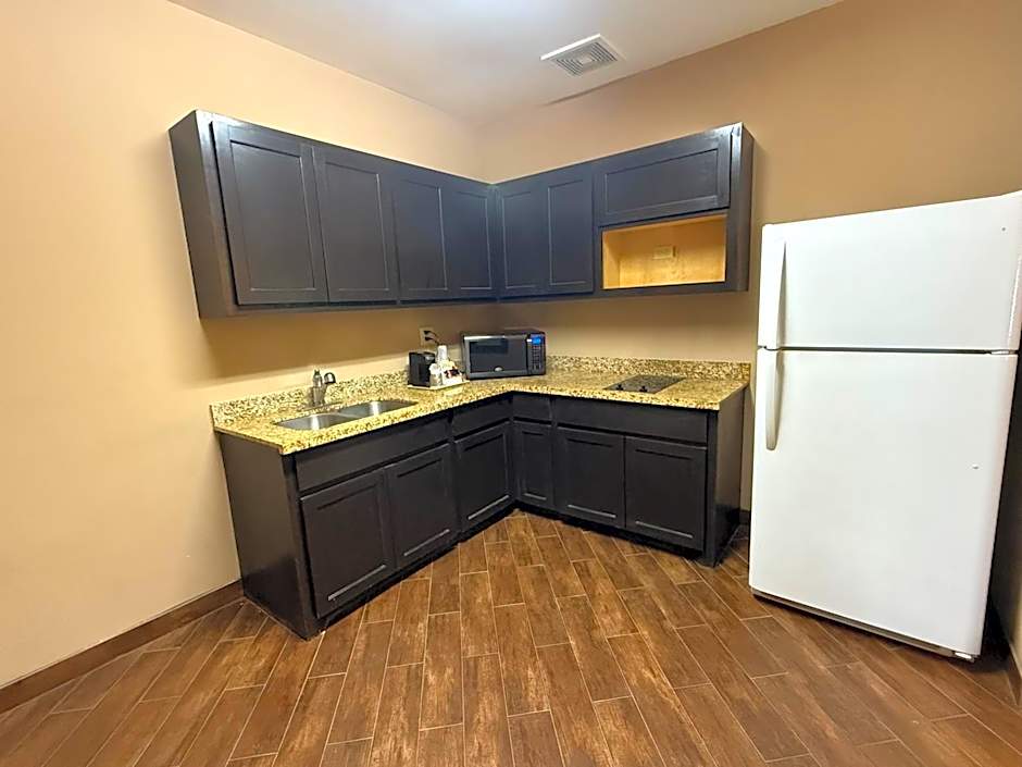Executive Inn & Suites