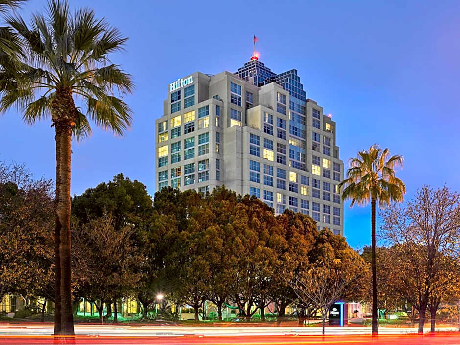Hilton Los Angeles North/Glendale And Executive Meeting Ctr