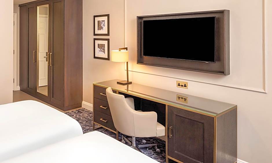 Photo 1 of 14 of Double Room