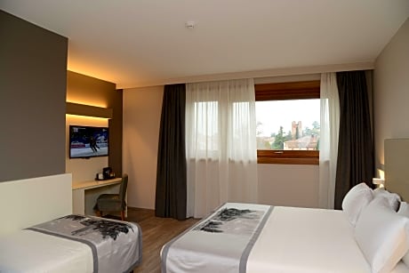 1 King 1 Single Superior Room