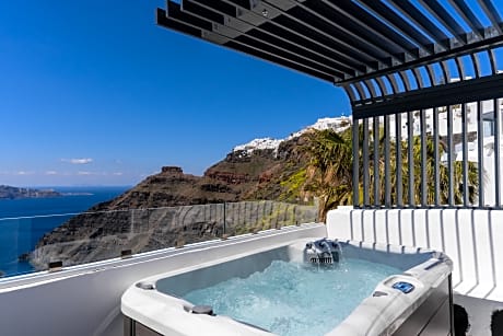 Honeymoom Suit Outdoor Jetted Tub and Caldera View