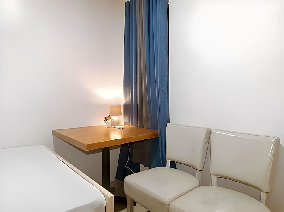 Cozy Cove Inn by RedDoorz