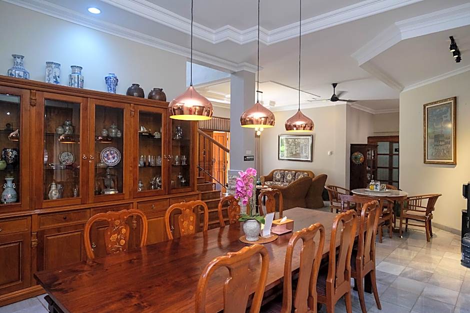 SAREH VILLA by The Lavana