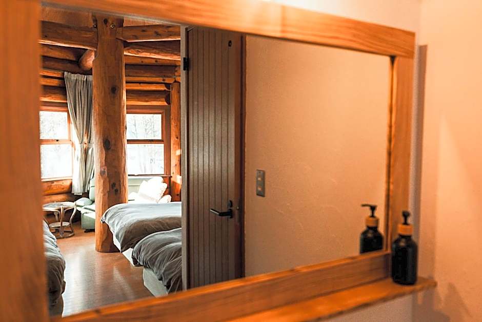 Hakuba Pension & Log Hotel Meteor