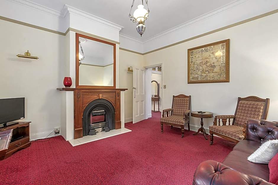 Grosvenor Court Apartments