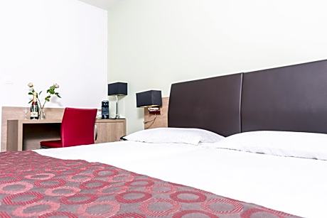 Modern Comfort Room