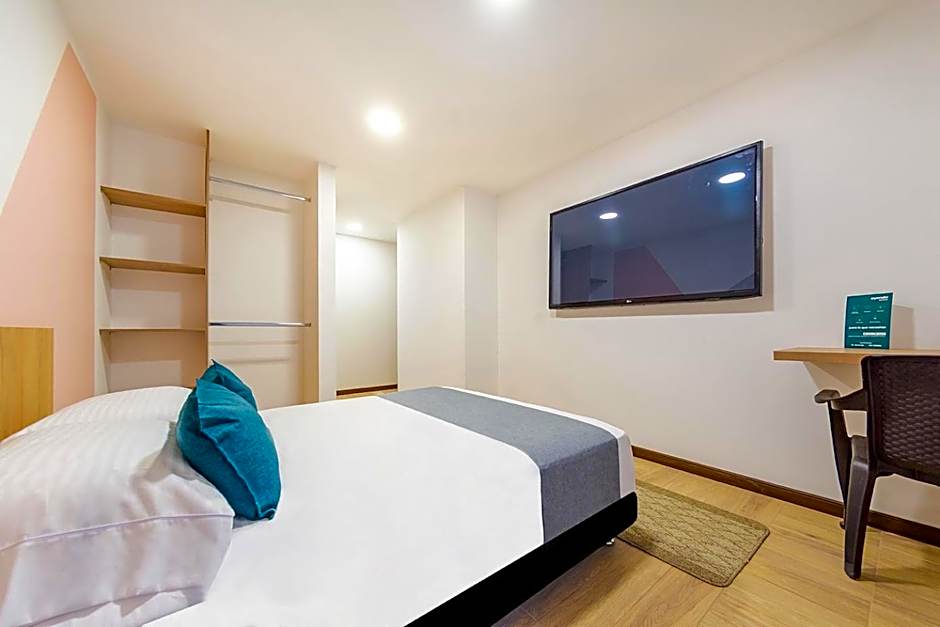 Ayenda De La Calle Real