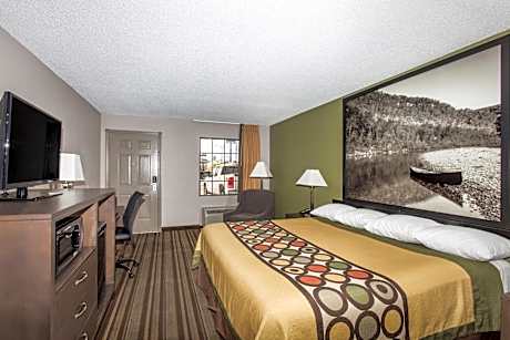 King Room - Disability Access - Non-Smoking