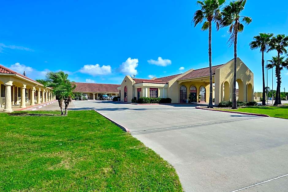 Americas Best Value Inn and Suites Aransas Pass