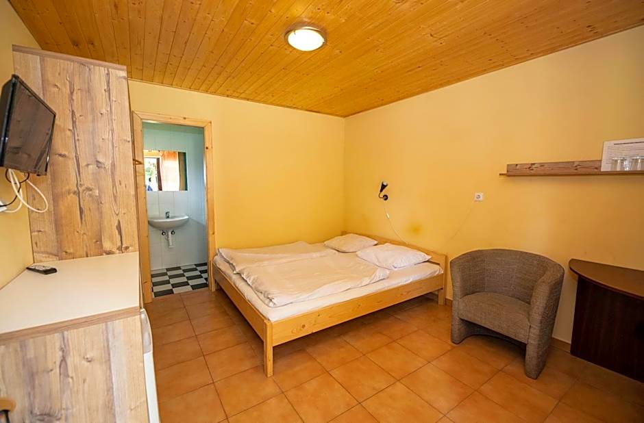 Chatový areál Zděřina