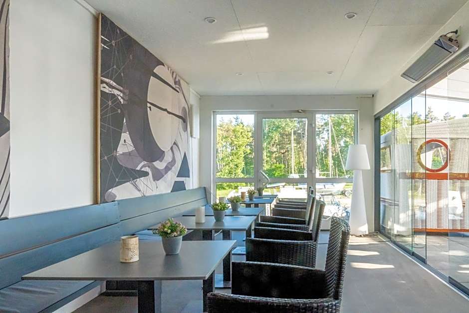 Marina Martinshafen - Beach life