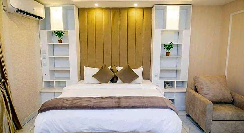 The Palms Hotel By Laterre