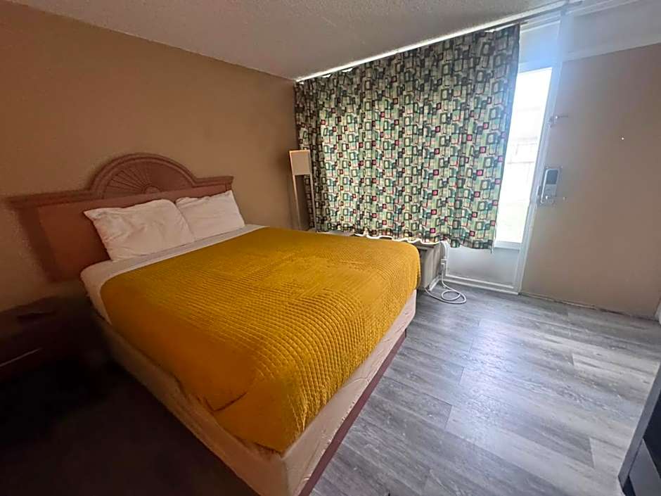 Express Inn & Suites