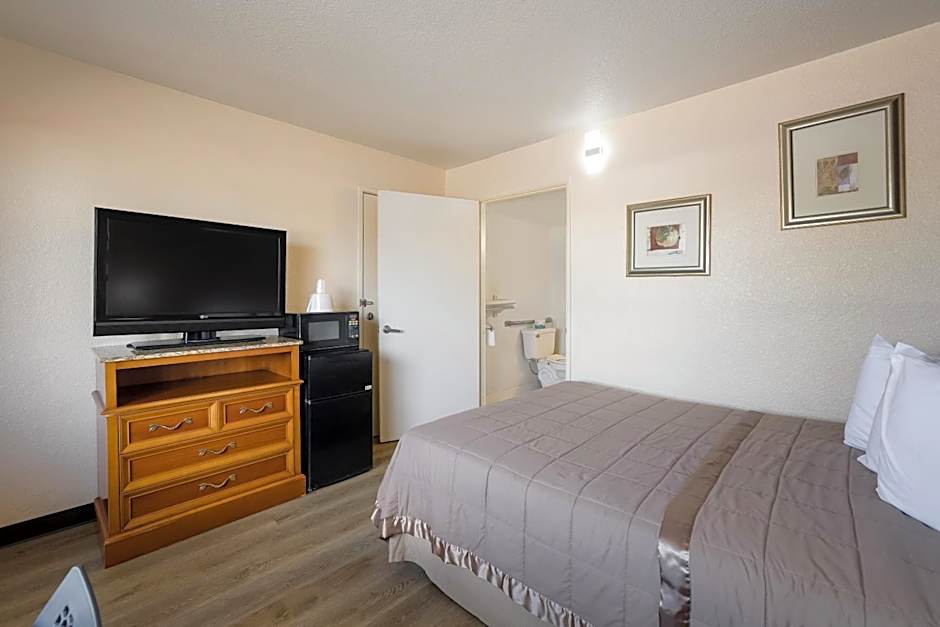 Knights Inn Sierra Vista / East Fry