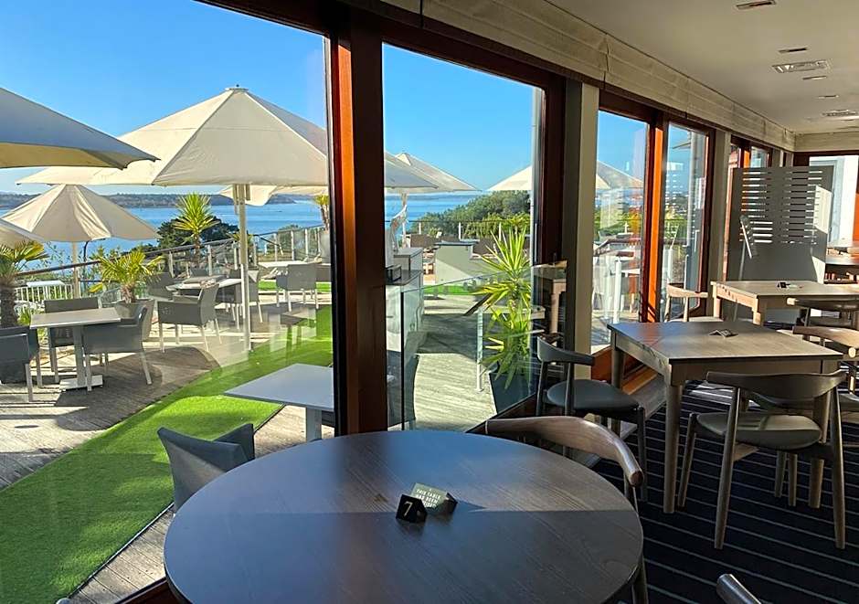 Harbour Heights Hotel