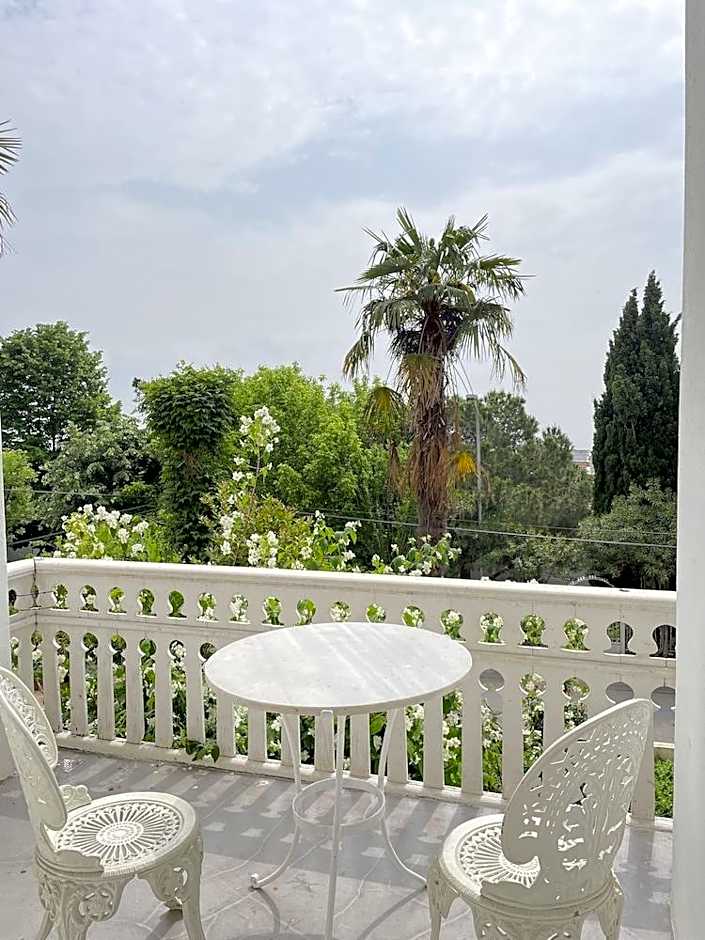 IKIGAI VILLA RIFAT HOTEL