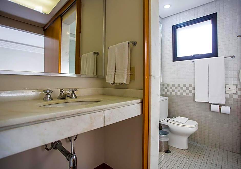 Estanplaza International