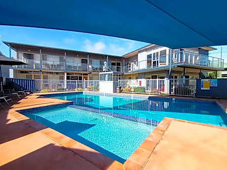 Grandeur Holiday Units