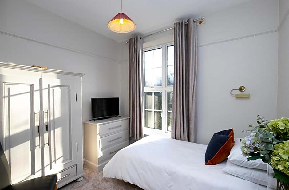 Pages Hotel and Guesthouse